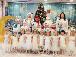 Снеговик-озорник Снеговик-озорник.